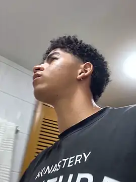 Snapshot of JoanG10 chatting on September 15, 2025, 2:34 am JoanG10 online show from September 15, 2025, 2:34 am