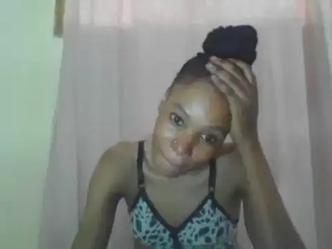 Snapshot of Sweetpetite254 chatting on March 22, 2025, 12:57 pm Sweetpetite254 online show from March 22, 2025, 12:57 pm
