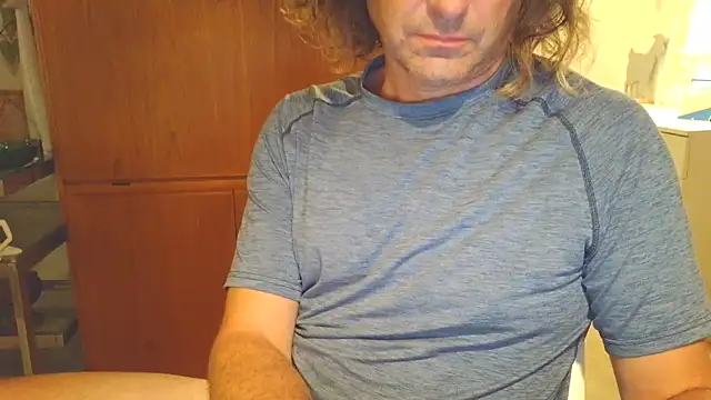 Snapshot of costanza7070 chatting on November 8, 2025, 7:01 am costanza7070 online show from November 8, 2025, 7:01 am