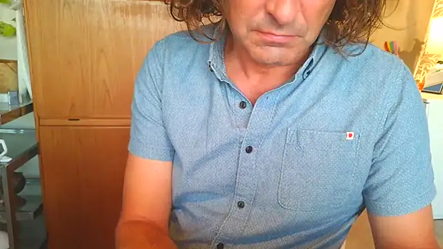 Snapshot of costanza7070 chatting on February 4, 2026, 1:33 am costanza7070 online show from February 4, 2026, 1:33 am