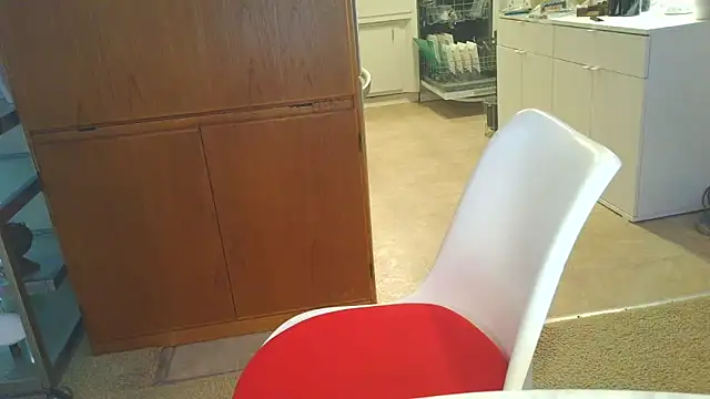 costanza7070 online show from March 15, 2026, 7:48 am