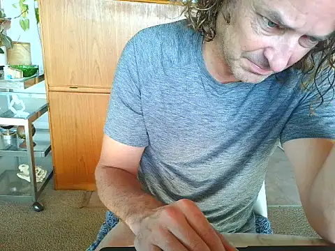 Snapshot of costanza7070 chatting on November 10, 2025, 9:09 pm costanza7070 online show from November 10, 2025, 9:09 pm