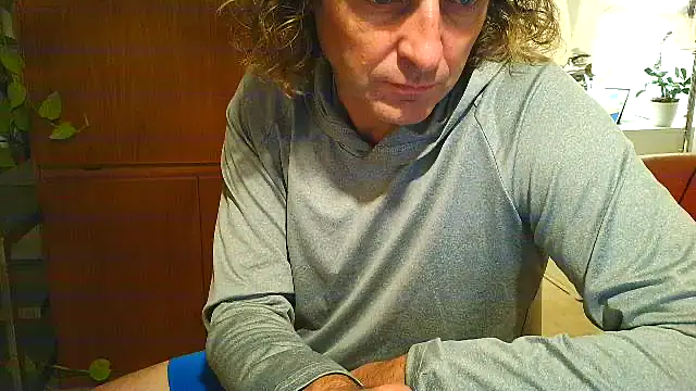 Snapshot of costanza7070 chatting on October 17, 2025, 4:16 am costanza7070 online show from October 17, 2025, 4:16 am