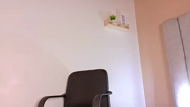 EngelStone online show from October 1, 2025, 7:40 pm