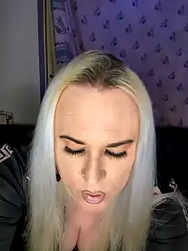 Connie Pepper online show from February 12, 2026, 1:05 am