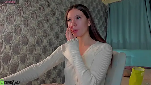 Nicole Charm online show from October 10, 2025, 8:09 pm