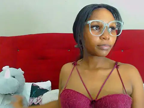 Darrkdeeva69 online show from February 18, 2025, 4:03 pm