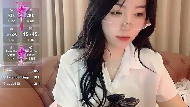 NickiBloom online show from February 20, 2025, 7:01 am