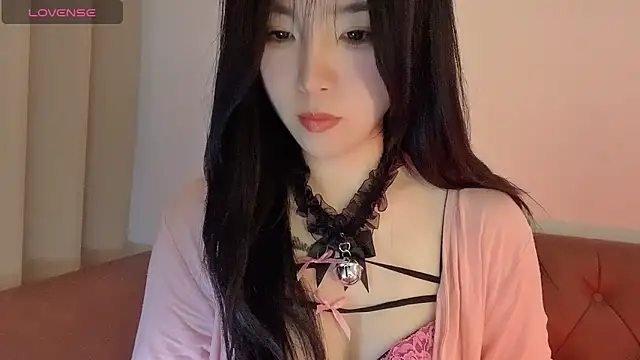 NickiBloom online show from January 14, 2025, 2:53 pm