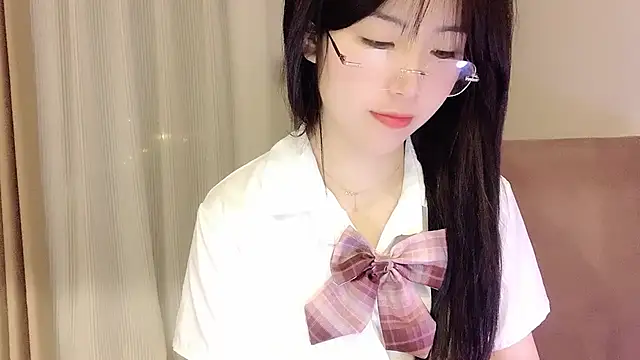 NickiBloom online show from March 19, 2025, 2:46 pm