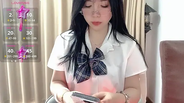 NickiBloom online show from December 29, 2024, 2:17 am