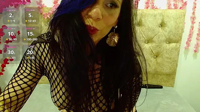 Alettalovee online show from November 6, 2025, 6:01 pm