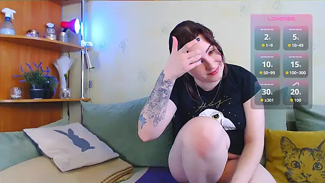 Snapshot of Caroline1995 chatting on November 25, 2025, 8:03 am Caroline1995 online show from November 25, 2025, 8:03 am