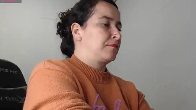 carla slut outlimits online show from June 18, 2026, 12:42 am