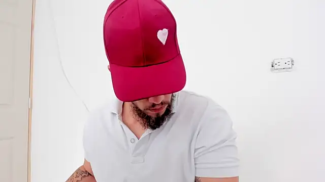 Beard xox online show from November 13, 2025, 8:57 pm