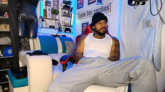 Leenar Key online show from March 25, 2026, 10:36 am