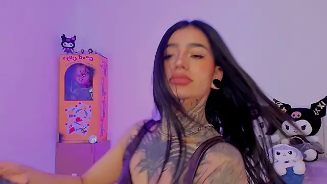 Snapshot of shadowcatt_ chatting on October 25, 2025, 3:01 pm shadowcatt online show from October 25, 2025, 3:01 pm