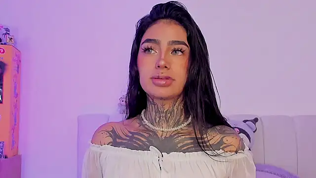 Snapshot of shadowcatt_ chatting on November 28, 2025, 8:42 pm shadowcatt online show from November 28, 2025, 8:42 pm