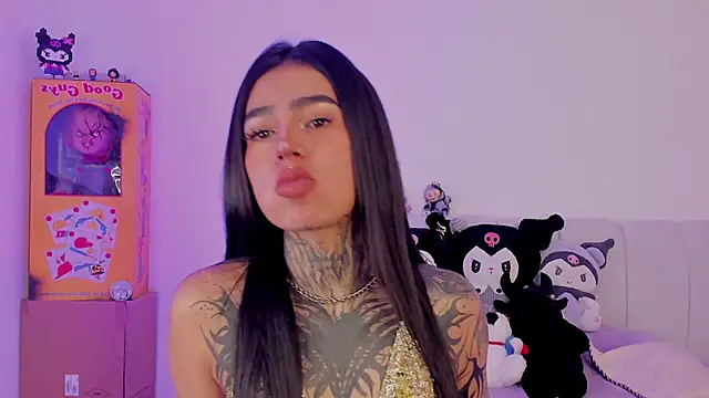 Snapshot of shadowcatt_ chatting on October 28, 2025, 8:52 pm shadowcatt online show from October 28, 2025, 8:52 pm