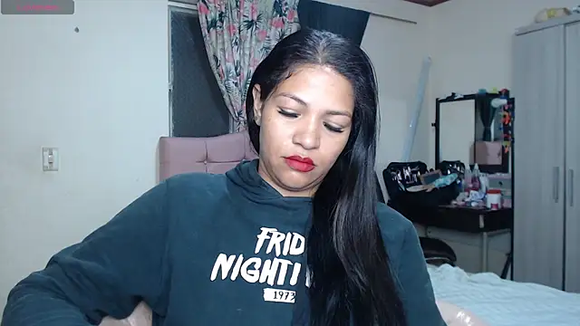 Snapshot of makennaa_ chatting on July 20, 2026, 10:39 am makennaa online show from July 20, 2026, 10:39 am