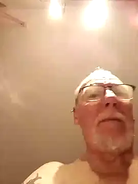 udoschreiber110265 online show from February 2, 2025, 7:20 am