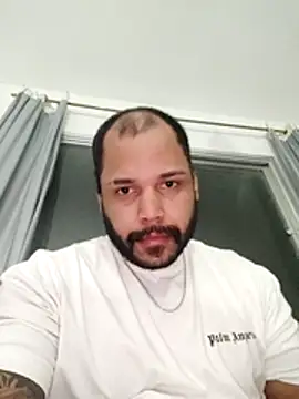 Snapshot of Ale_Mineiro chatting on July 18, 2026, 11:24 pm Ale Mineiro online show from July 18, 2026, 11:24 pm
