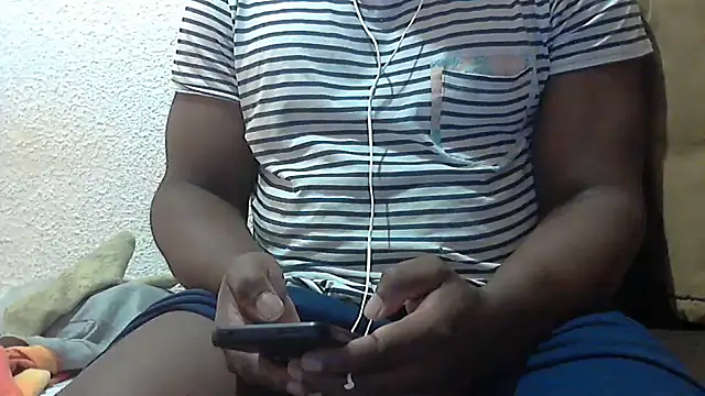 mmoiblack online show from October 23, 2025, 1:43 pm