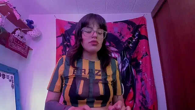 Lucyfx666 online show from May 29, 2026, 5:19 pm