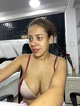 AnnbellaRosse online show from March 12, 2025, 1:58 am