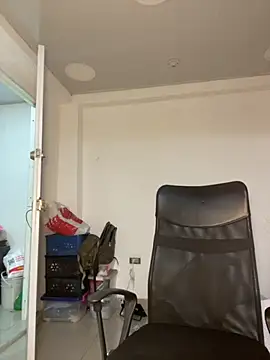 AnnbellaRosse online show from October 15, 2025, 4:37 pm