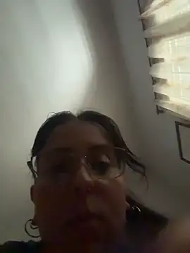 Mizztikaa online show from December 22, 2025, 1:11 pm