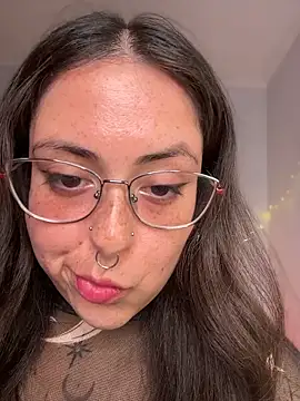 Mizztikaa online show from May 13, 2026, 6:48 pm