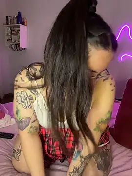 Mizztikaa online show from October 24, 2025, 5:12 pm