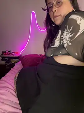 Snapshot of Mizztikaa chatting on March 17, 2025, 4:19 am Mizztikaa online show from March 17, 2025, 4:19 am