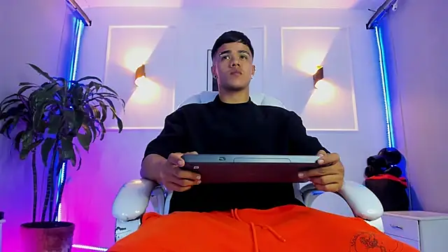 Rob saenz  online show from November 8, 2025, 3:37 pm