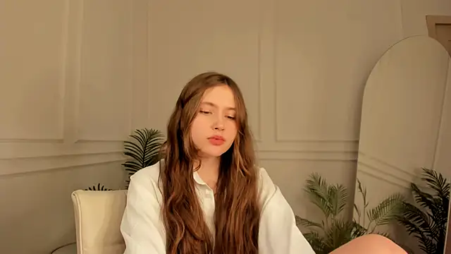 MaryannSoftt online show from September 26, 2025, 3:41 pm