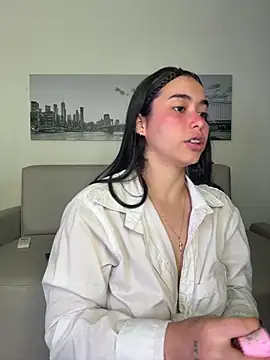 SophieRoyals online show from June 20, 2026, 1:38 pm