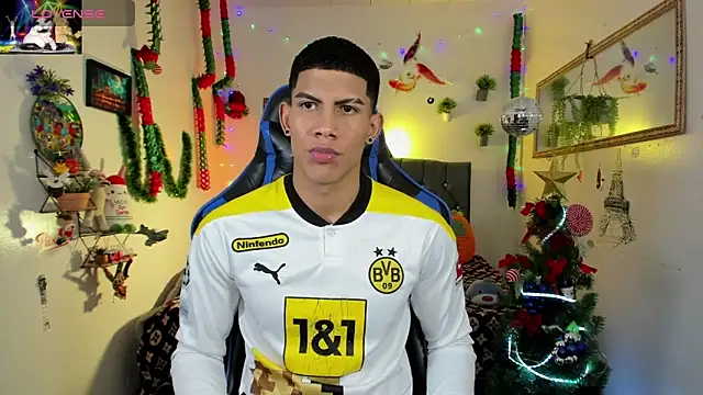 Damian latinxxx online show from December 21, 2025, 3:19 am