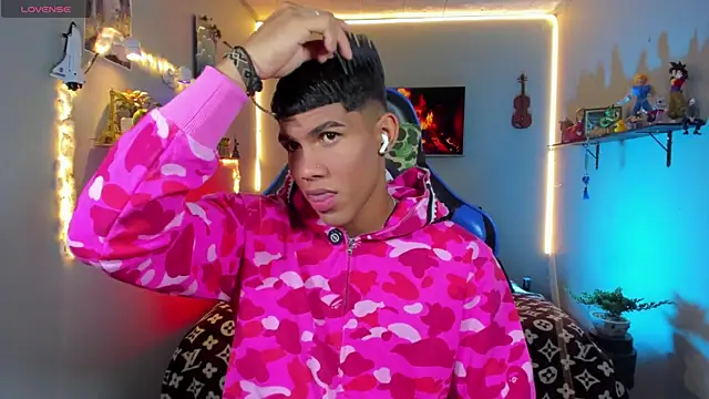 Damian latinxxx online show from July 23, 2026, 9:06 am