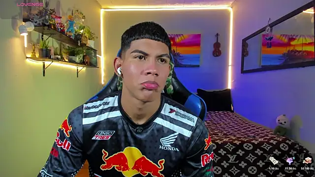 Damian latinxxx online show from July 19, 2026, 9:06 am