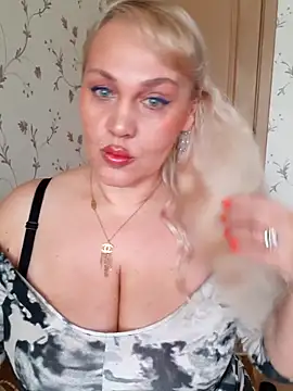 IsabellaBoni online show from February 23, 2026, 7:20 am