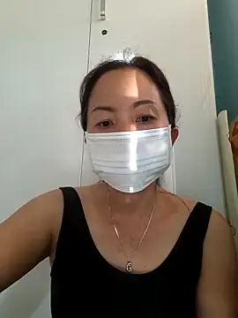 Snapshot of Baby-sexytits18 chatting on March 13, 2025, 9:10 am Baby-sexytits18 online show from March 13, 2025, 9:10 am