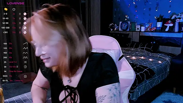 candy lina online show from September 13, 2025, 2:17 pm