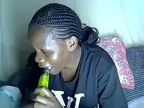 Snapshot of Sweet_serah chatting on March 14, 2025, 7:15 am Sweet serah online show from March 14, 2025, 7:15 am