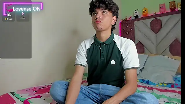 Santy carrington online show from November 27, 2025, 3:18 am