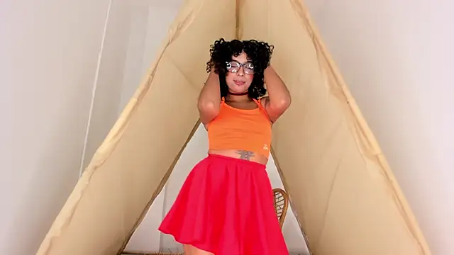 Ariella Ruiz online show from October 30, 2025, 12:14 pm