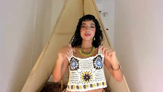 Ariella Ruiz online show from October 25, 2025, 12:50 pm