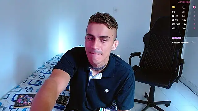 bray hotboy777 online show from October 30, 2025, 3:53 pm