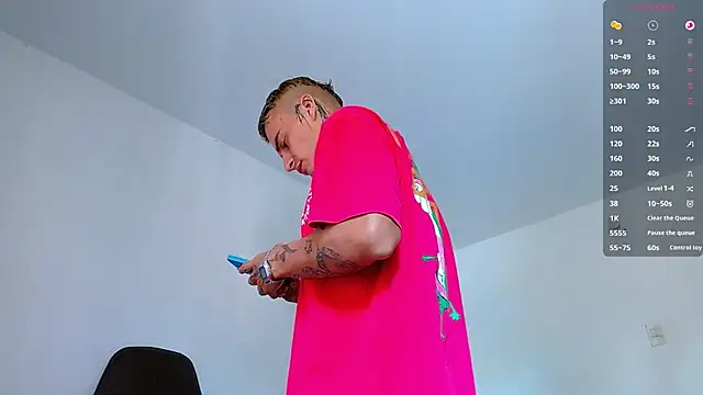 bray hotboy777 online show from December 14, 2025, 4:12 pm