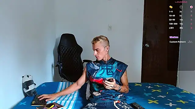 bray hotboy777 online show from December 5, 2025, 2:15 pm